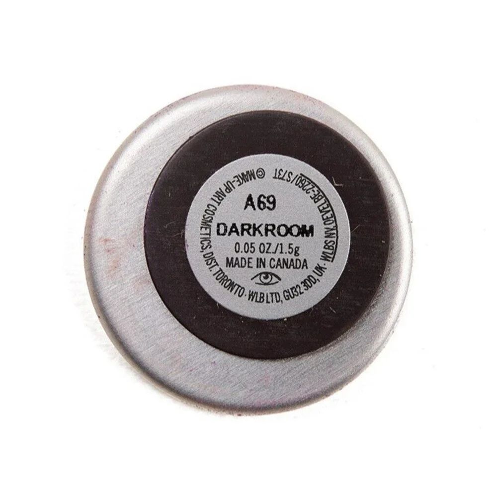 MAC DARKROOM Eye Shadow ~Cool Purple Matte~ Pro Palette Pan Refill